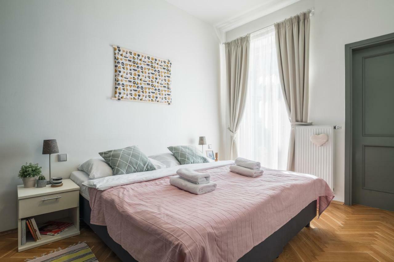Art Apartments Prague II Extérieur photo