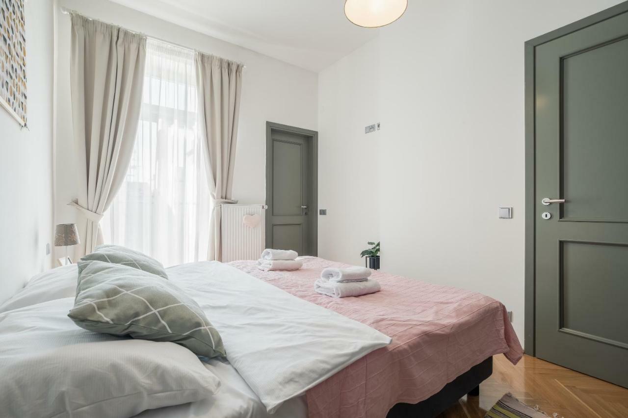 Art Apartments Prague II Extérieur photo