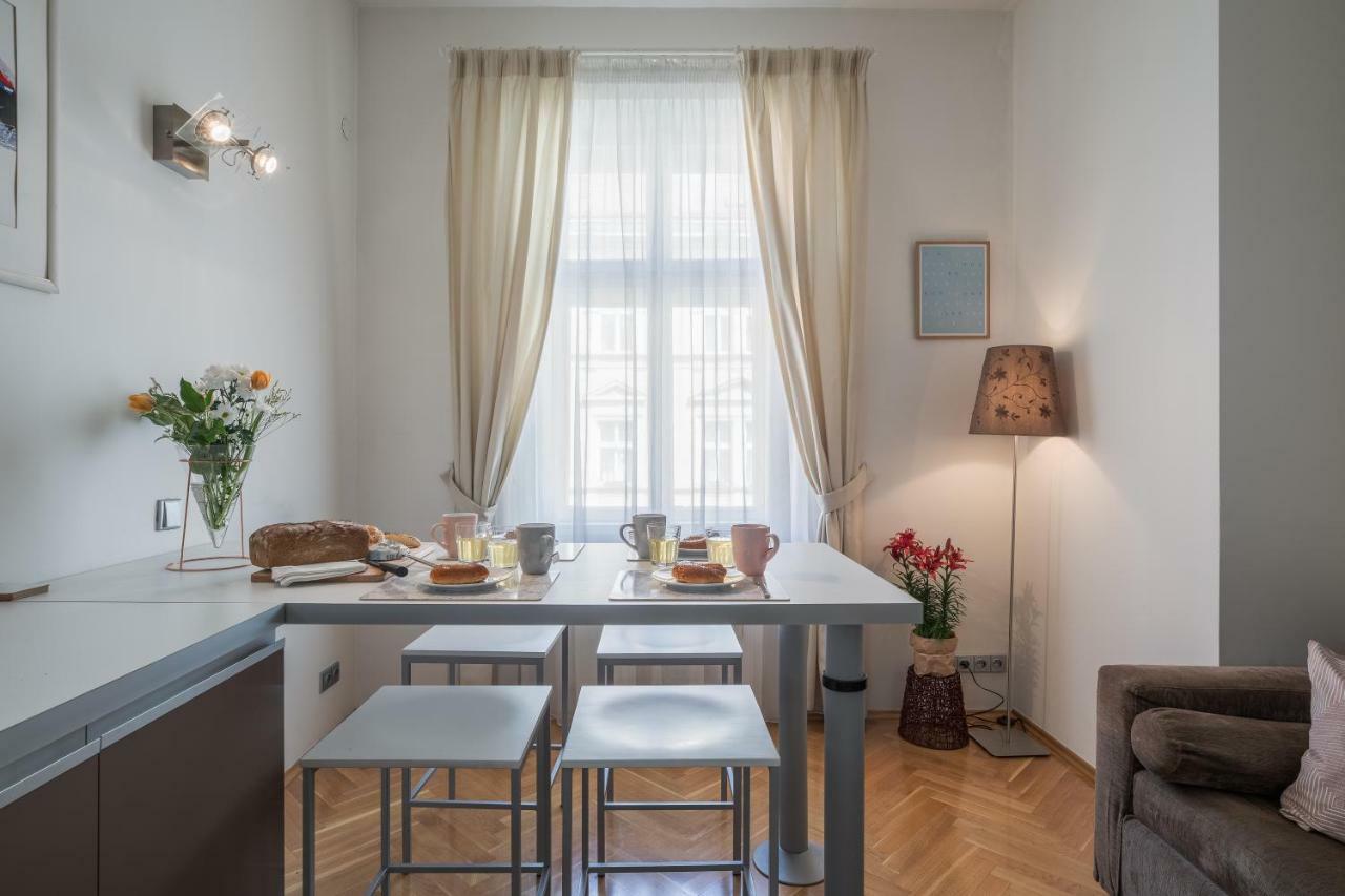 Art Apartments Prague II Extérieur photo