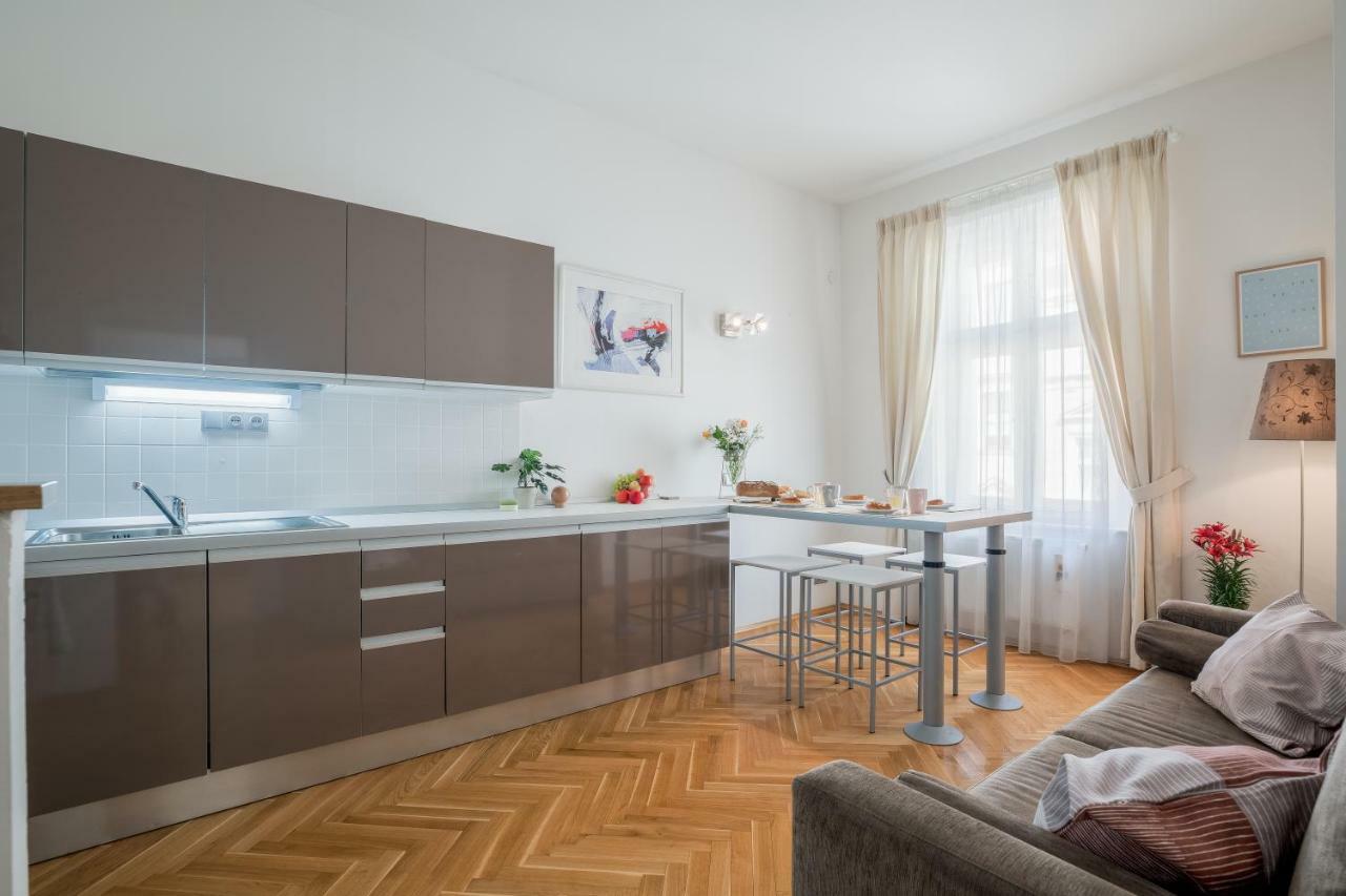 Art Apartments Prague II Extérieur photo